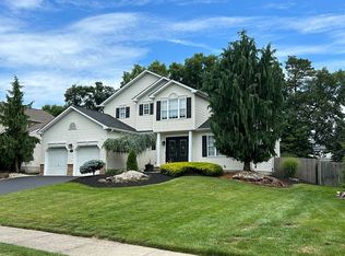 23 Sun Hollow Rd, Howell, NJ 07731