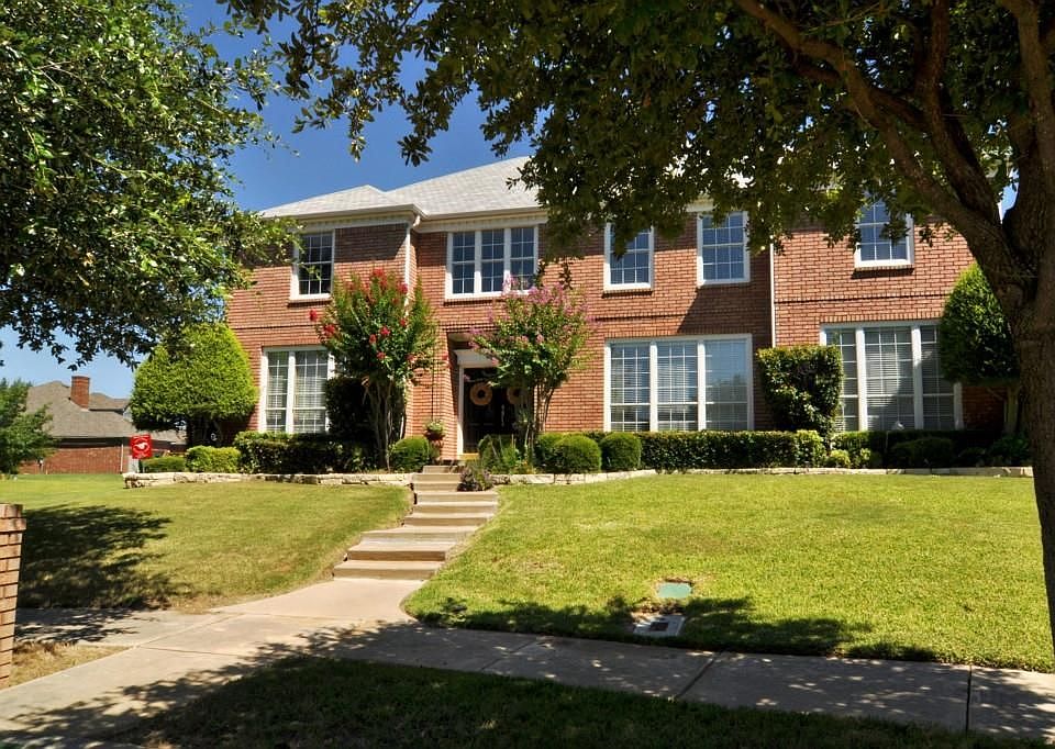 7729 Pine St, Irving, TX 75063 Zillow