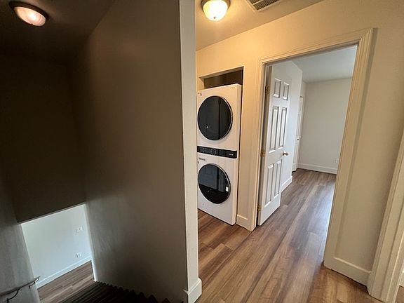 4th image of 1254 East St #2-1/2