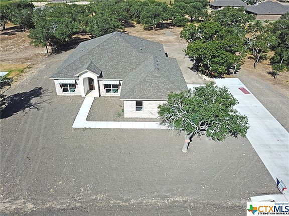 3rd image of 3106 Fish Pond Dr