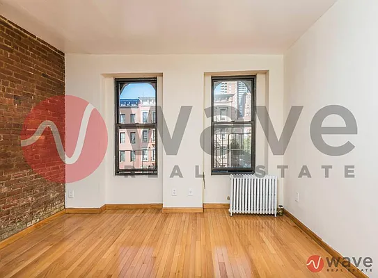 Rented by Wave Real Estate Group | media 23