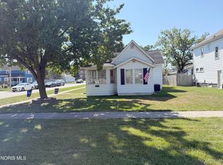 114 E Perry St, Walbridge, OH 43465