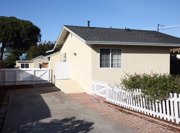 2nd image of 480 Mar Vista Dr