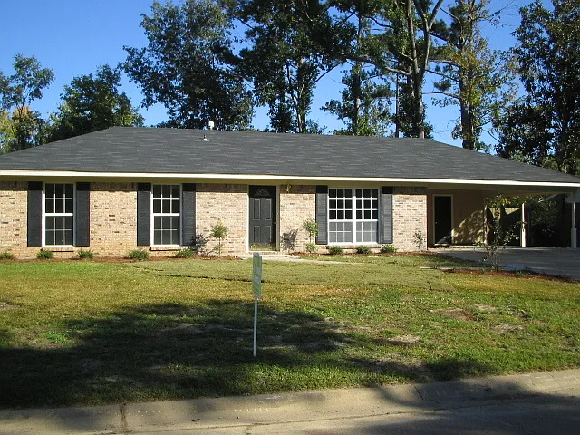 214 Foxboro Dr