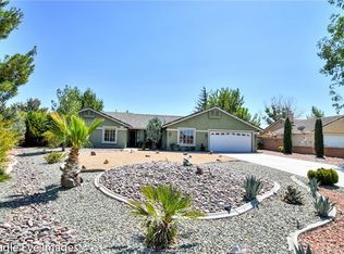 13733 Cochise Rd, Apple Valley, CA 92307