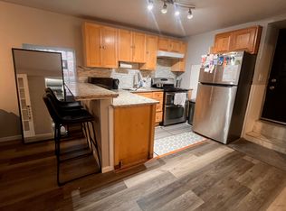 1239 W Ohio St APT 4, Chicago, IL 60642