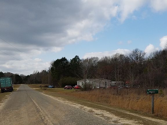 4th image of 621 Blue Jay Dr