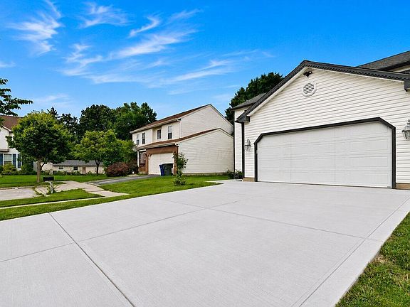 3rd image of 5048 Blue Meadow Ct
