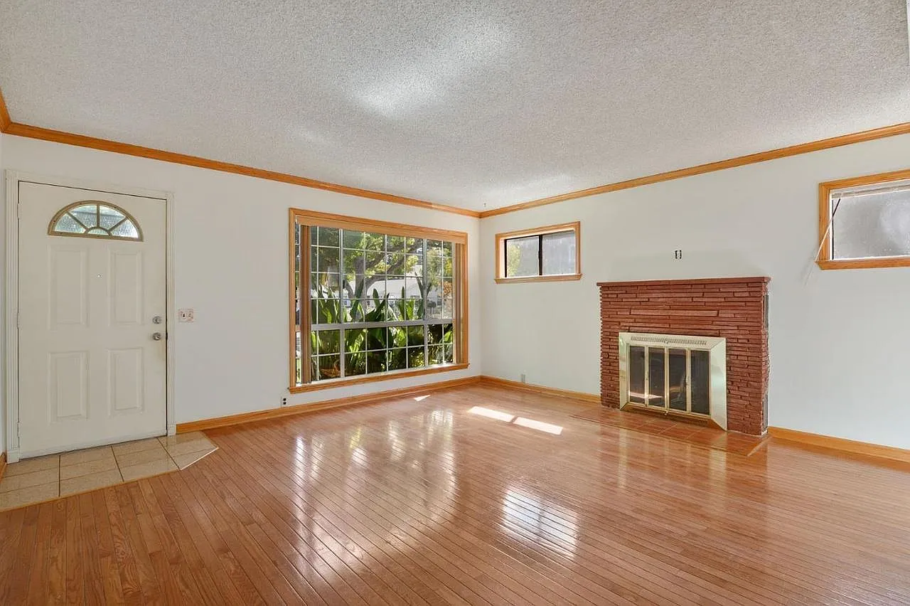 641 Central Ave — Photo 2