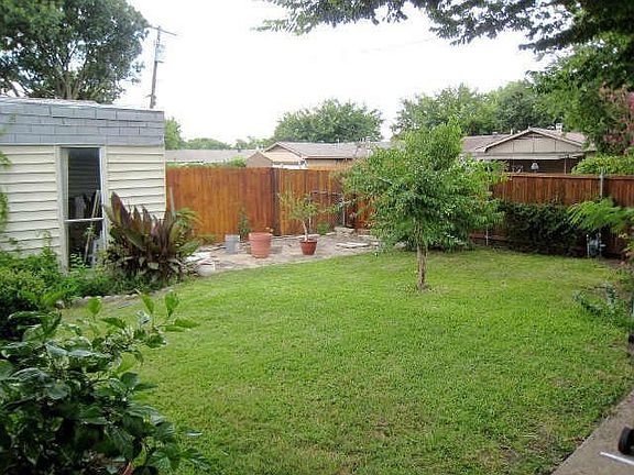 3rd image of 1812 Jasmine Ln
