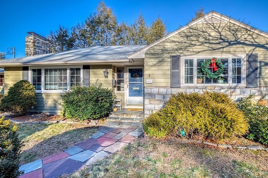 855 Lynnfield St, Lynn, MA 01904 Zillow