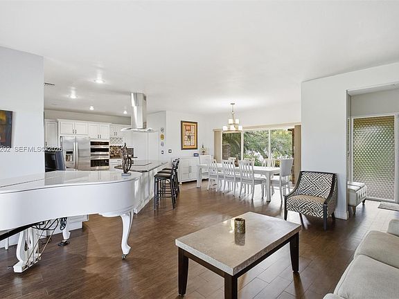 4th image of 19015 E Saint Andrews Dr