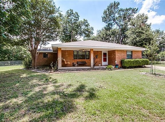 2nd image of 1504 Concord Cir