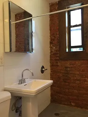 Rented by Reliance Realty Partners LLC  | media 10