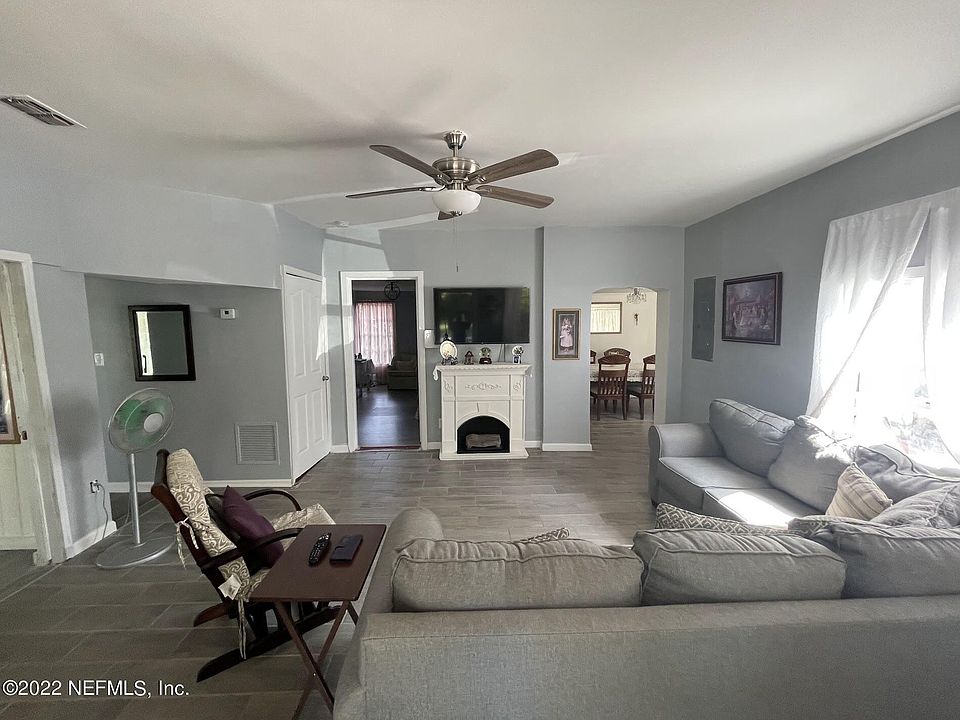 1st image of 1907 McDower Ln
