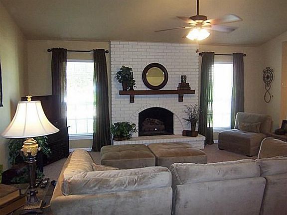 3rd image of 1373 Cherry Hill Ln