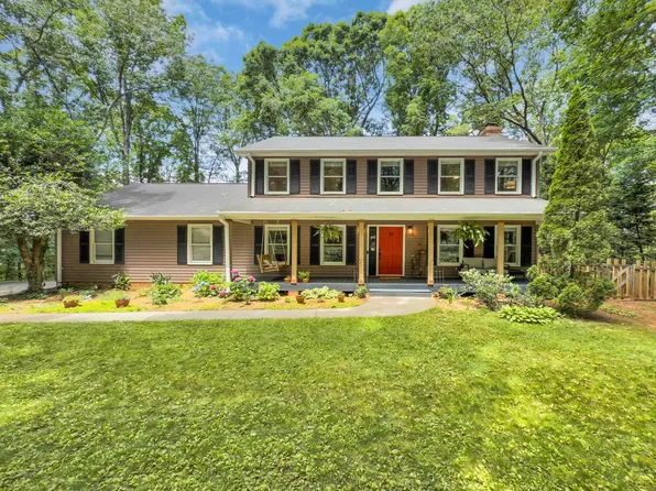18 Kimberly Dr, Travelers Rest, SC 29690