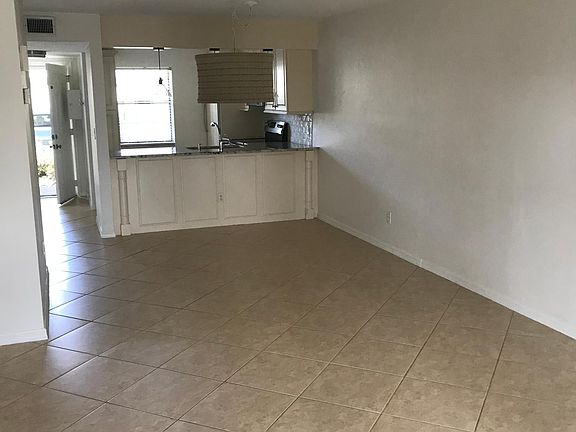4th image of 2770 Kings Lake Blvd