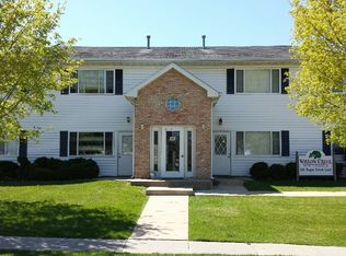 145 Sugar Creek Ln APT 2, North Liberty, IA 52317
