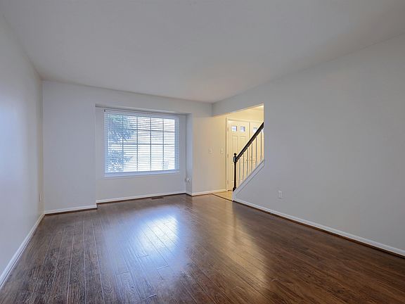 3rd image of 100 Dalton Dr