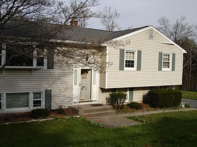 Updated raised Ranch in Chimney Heights
