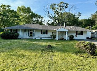 3020 Uplands Dr, Springfield, OH 45506