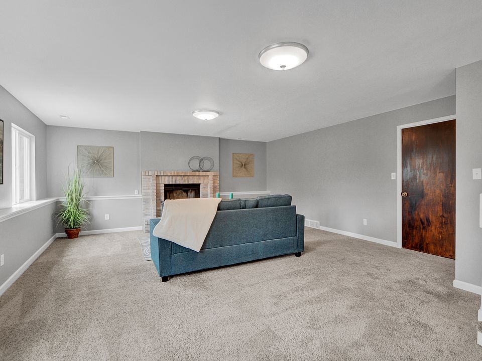 2nd image of 8045 Chancellor Dr