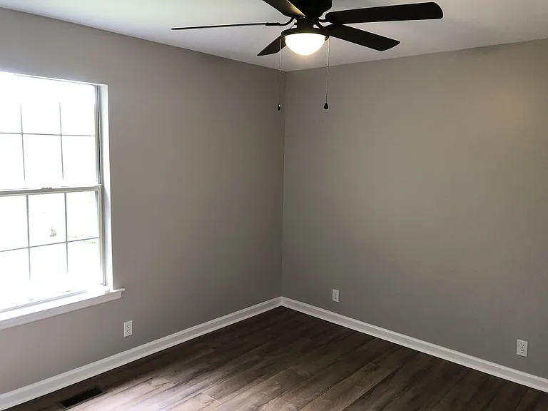 314 Castlewood Dr — Photo 16