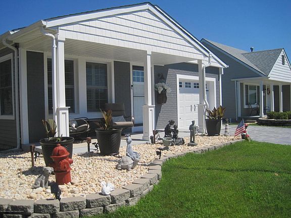 5th image of 142 Paradise Blvd