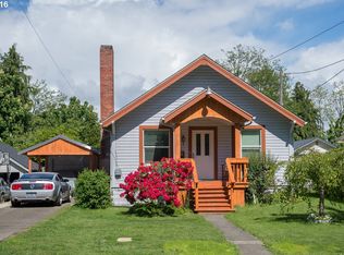 1384 N 8th St, Coos Bay, OR