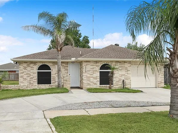 3304 Dauterive Dr, Chalmette, LA 70043