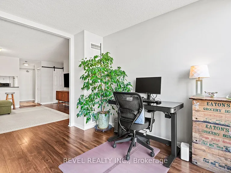 20 Southport St #302 — Photo 10