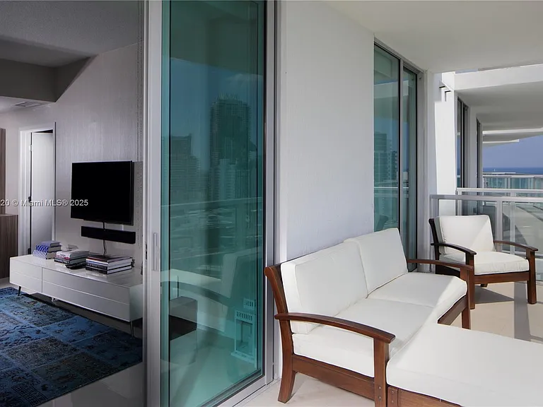 6700 Indian Creek Dr #Penthouse 5 — Photo 8