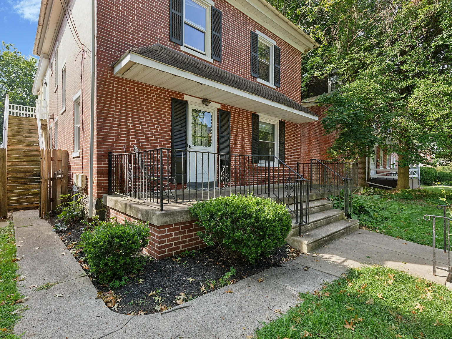 3 bed, 1500 sqft, $2,500 — Photo 1