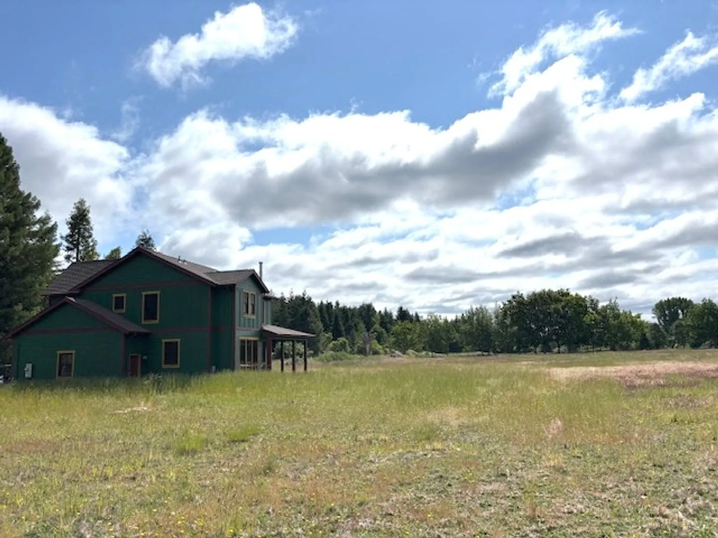Stunning 3-Bed, 2.5-Bath Country Home on 35 Private Acres $3,200/mo 8 miles outside of Amity, OR — Photo 2