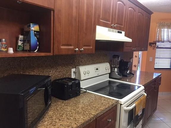 5th image of 1200 SW 124th Terrace #107 O