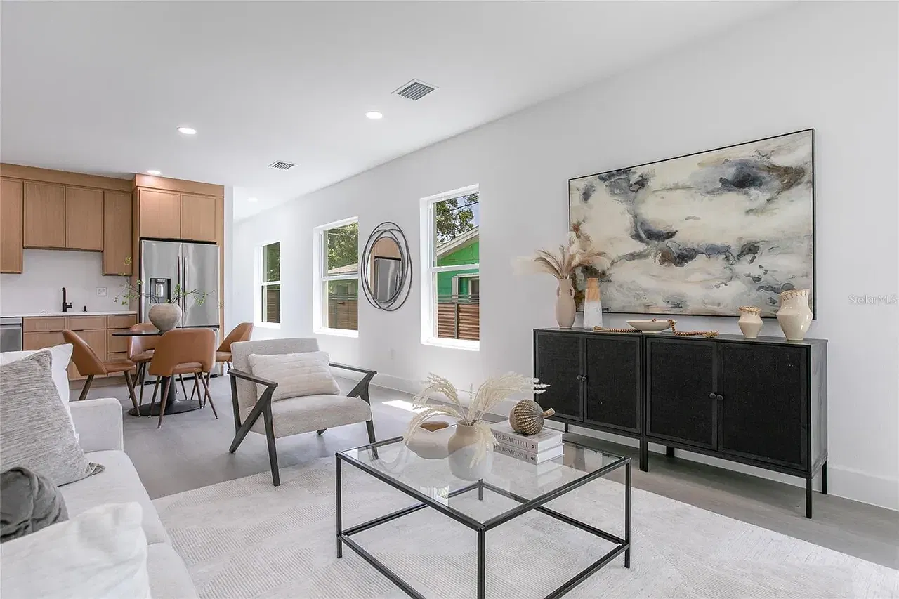2 bed, 1100 sqft, $2,750 — Photo 4
