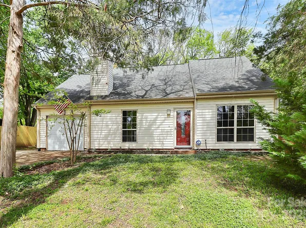 10432 Camelback Cir, Charlotte, NC 28226