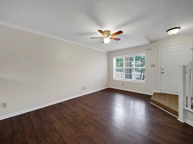 8105 Circle Tree Ln — Photo 7