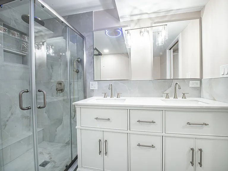 5013 W Montrose Ave #G — Photo 17