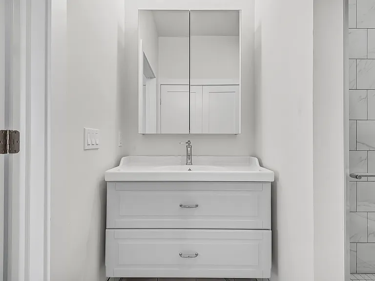 18-20 4th Ave #103 — Photo 15