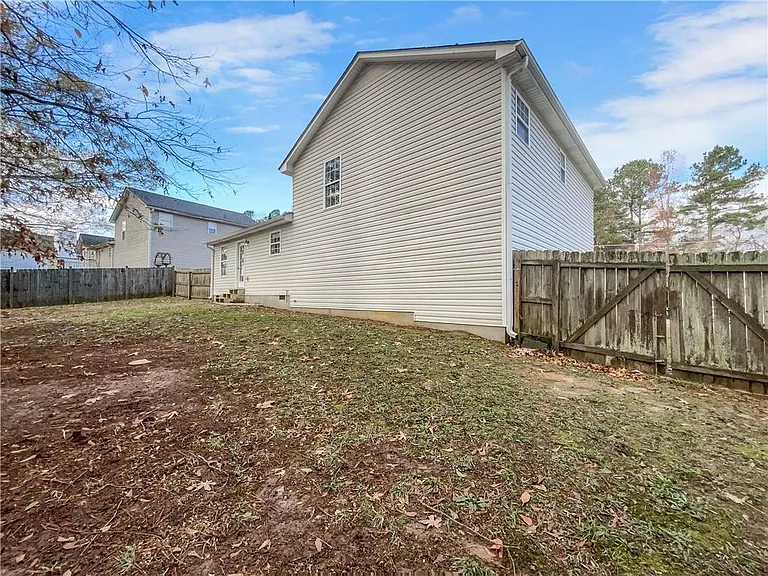 392 River Trace Dr — Photo 20