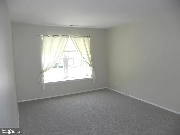 300B Mitten Ln #B — Photo 16