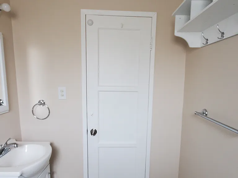 2321 Termino Ave — Photo 9
