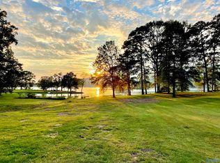 2860 Lake Forest Dr N, Gadsden, AL 35907
