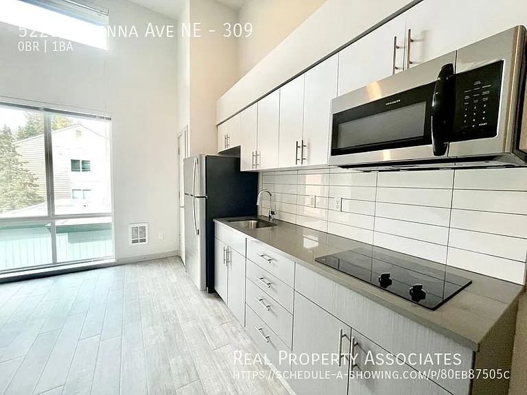 5221 Ravenna Ave NE — Photo 20