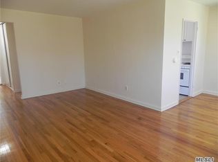17 Dolphin Grn APT E1K, Port Washington, NY 11050