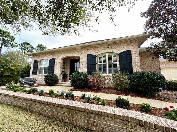 3rd image of 408 Chimney Rock Cir