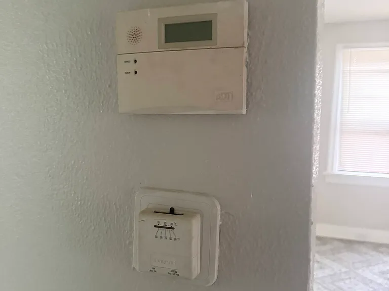 4519 June Ave — Photo 8