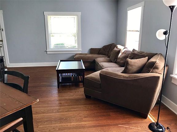 5th image of 553 E Court St